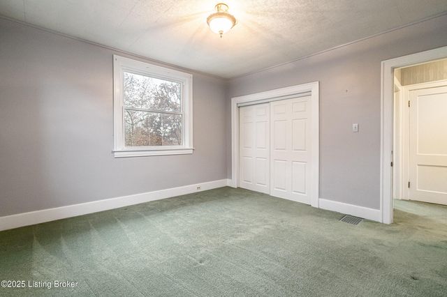 1618 Eastern Pkwy, Louisville, KY 40204