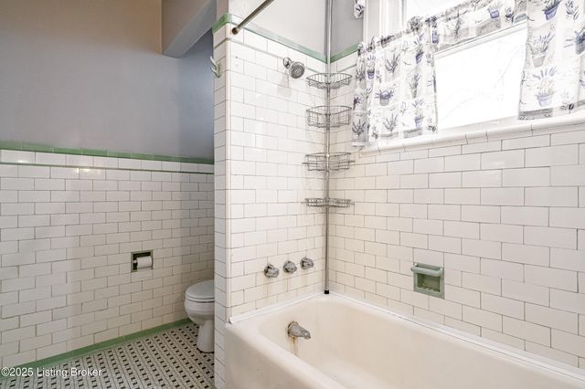 1618 Eastern Pkwy, Louisville, KY 40204