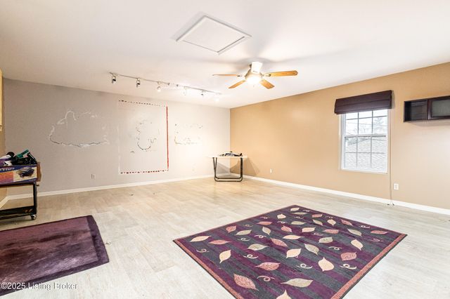 1618 Eastern Pkwy, Louisville, KY 40204