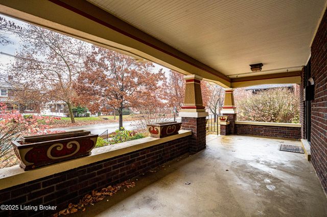 1618 Eastern Pkwy, Louisville, KY 40204