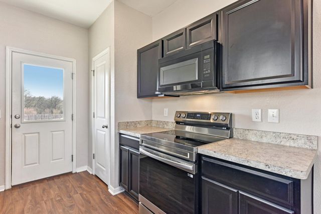 170 Satsuma LN, Kyle, TX 78640