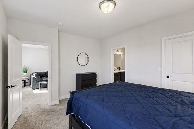 713 Somerset Boulevard, 9D, Florence, KY 41042