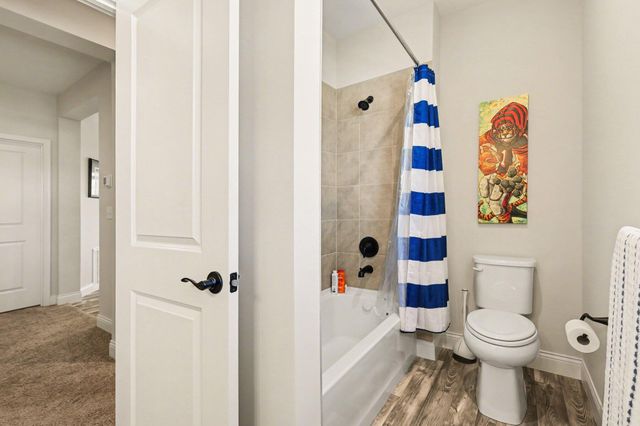 713 Somerset Boulevard, 9D, Florence, KY 41042