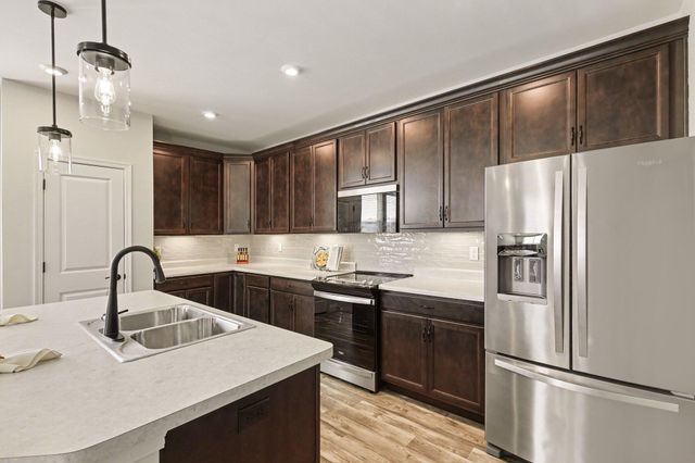 713 Somerset Boulevard, 9D, Florence, KY 41042