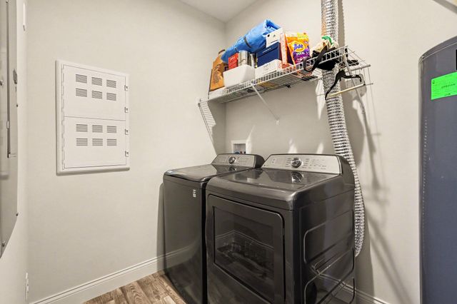 713 Somerset Boulevard, 9D, Florence, KY 41042