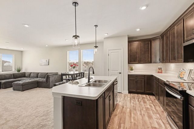 713 Somerset Boulevard, 9D, Florence, KY 41042