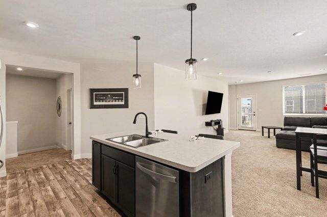 713 Somerset Boulevard, 9D, Florence, KY 41042