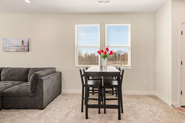 713 Somerset Boulevard, 9D, Florence, KY 41042