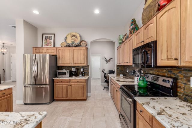 31492 N SONZA Way, San Tan Valley, AZ 85143