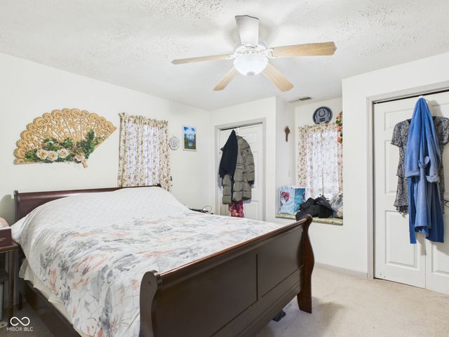 1090 W Van Buren Street, Alexandria, IN 46001