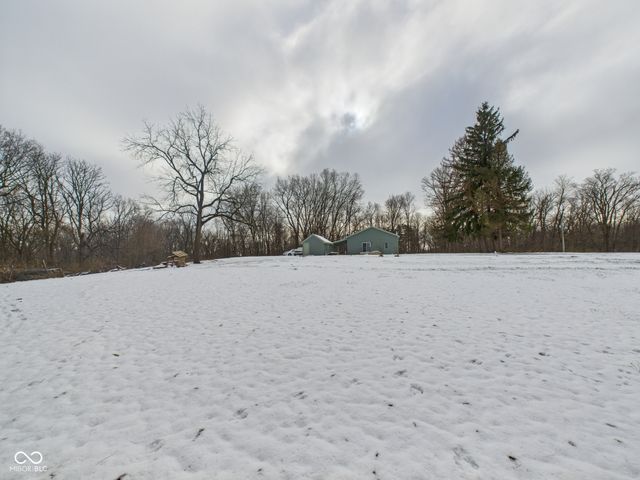 1090 W Van Buren Street, Alexandria, IN 46001