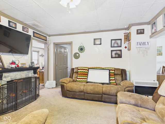 1090 W Van Buren Street, Alexandria, IN 46001