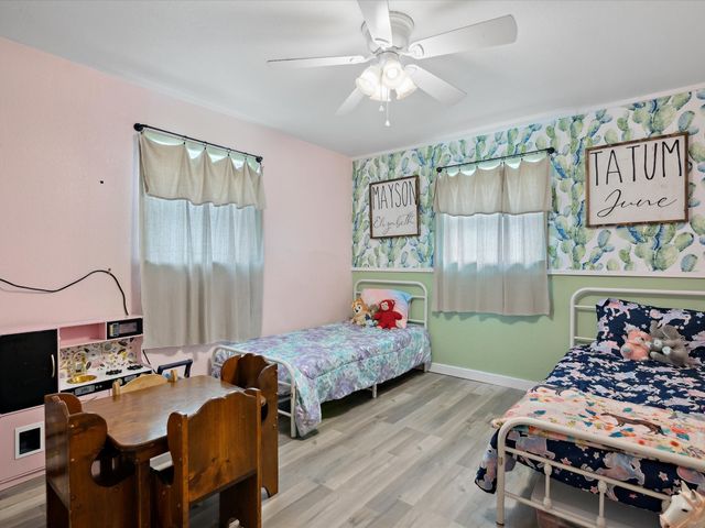 1306 Hulme Street, Bowie, TX 76230