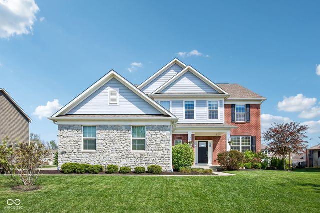 3769 Conifer Drive, Zionsville, IN 46077