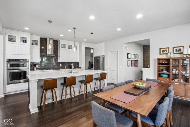 3769 Conifer Drive, Zionsville, IN 46077