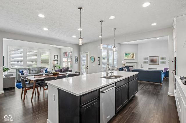 3769 Conifer Drive, Zionsville, IN 46077