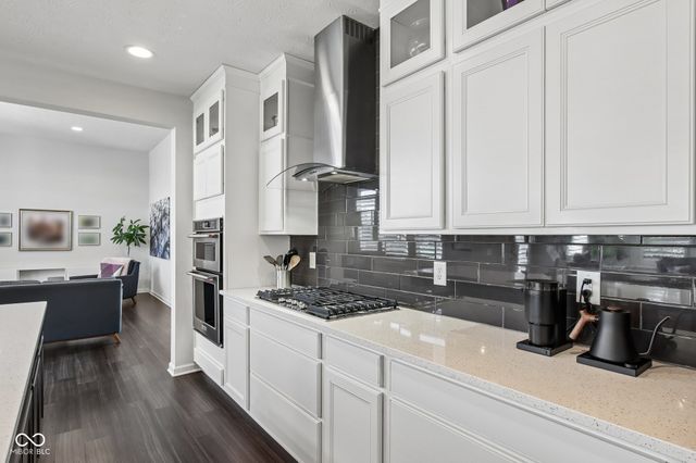3769 Conifer Drive, Zionsville, IN 46077