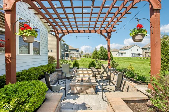 3769 Conifer Drive, Zionsville, IN 46077