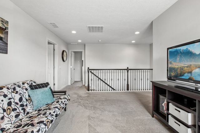 3769 Conifer Drive, Zionsville, IN 46077