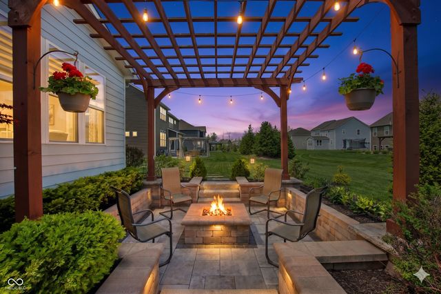 3769 Conifer Drive, Zionsville, IN 46077