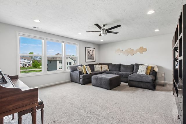 3769 Conifer Drive, Zionsville, IN 46077
