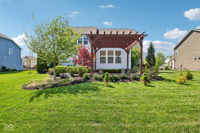3769 Conifer Drive, Zionsville, IN 46077