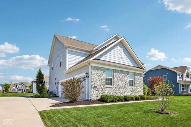 3769 Conifer Drive, Zionsville, IN 46077