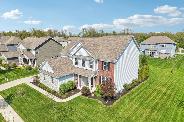 3769 Conifer Drive, Zionsville, IN 46077