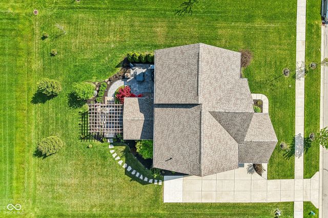 3769 Conifer Drive, Zionsville, IN 46077