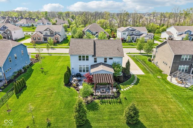 3769 Conifer Drive, Zionsville, IN 46077