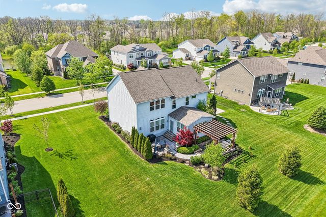 3769 Conifer Drive, Zionsville, IN 46077