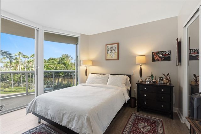 17555 Collins Avenue 308, Sunny Isles Beach, FL 33160