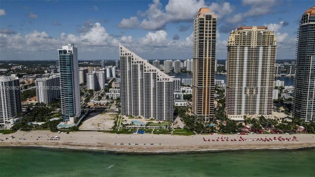 17555 Collins Avenue 308, Sunny Isles Beach, FL 33160