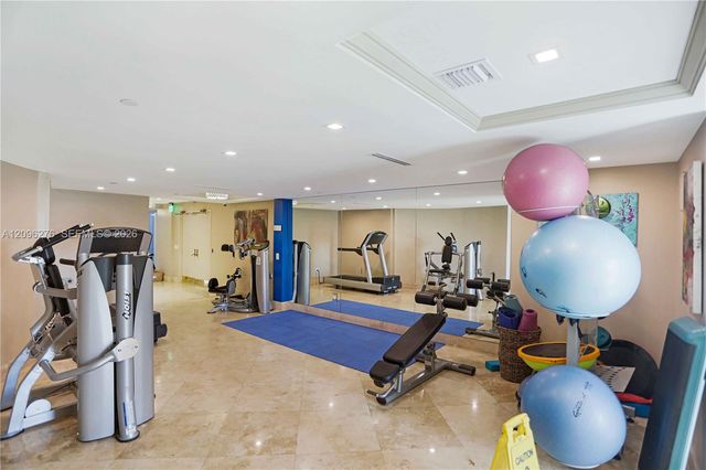 17555 Collins Avenue 308, Sunny Isles Beach, FL 33160