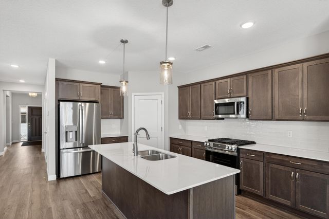 1419 Victory Lane NE, Isanti, MN 55040