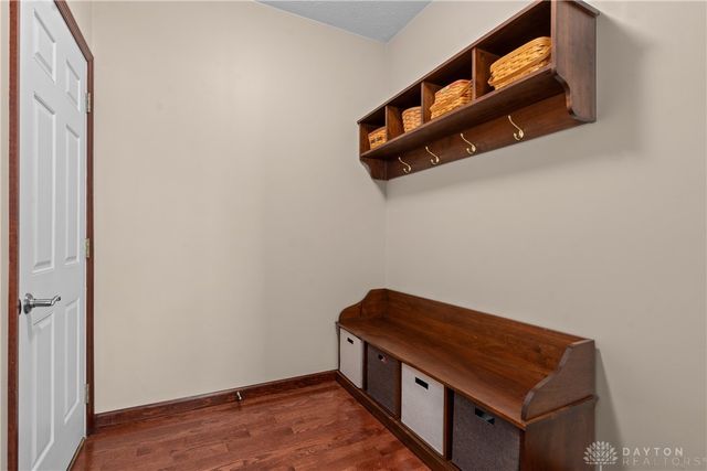 3298 Seton Hill Drive, Bellbrook, OH 45305