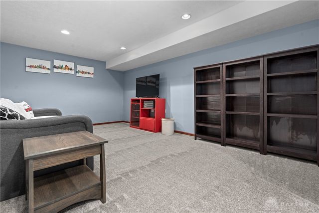 3298 Seton Hill Drive, Bellbrook, OH 45305