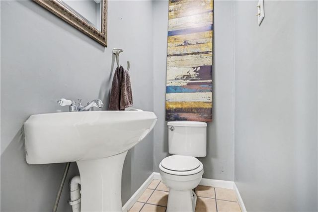 6701 Rockhill Road, Kansas City, MO 64131