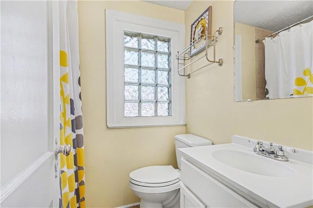 6701 Rockhill Road, Kansas City, MO 64131