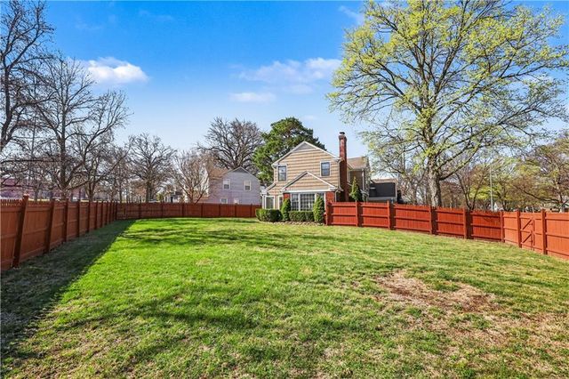 6701 Rockhill Road, Kansas City, MO 64131