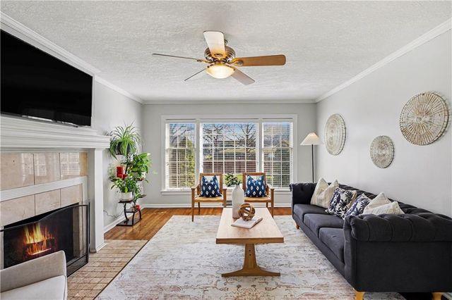 6701 Rockhill Road, Kansas City, MO 64131