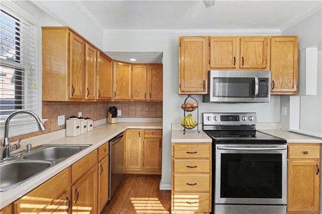 6701 Rockhill Road, Kansas City, MO 64131