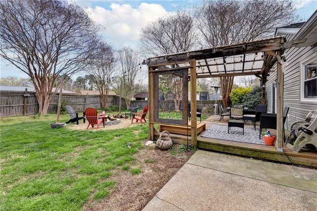 109 Virginia DR, Newport News, VA 23602