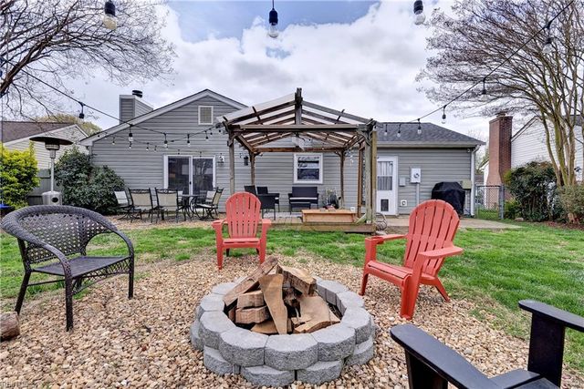 109 Virginia DR, Newport News, VA 23602