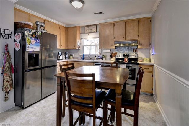 109 Virginia DR, Newport News, VA 23602