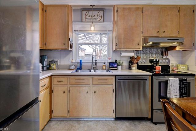 109 Virginia DR, Newport News, VA 23602