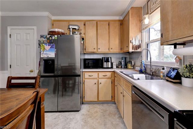 109 Virginia DR, Newport News, VA 23602