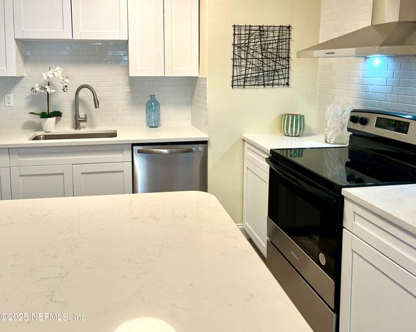 3443 INWOOD Circle W, Jacksonville, FL 32207