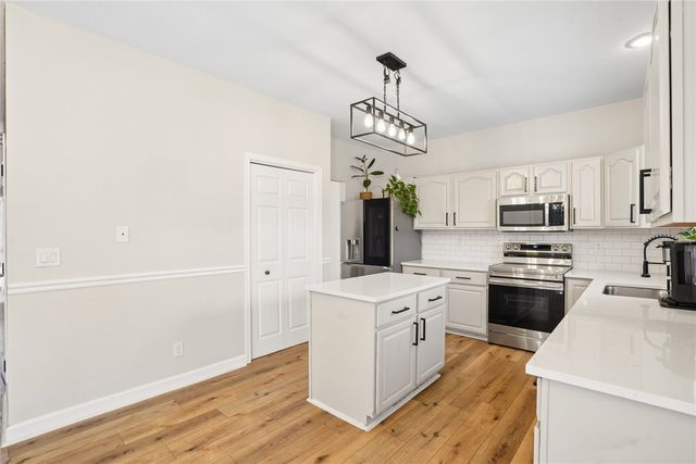 305 NE 16th Street, Ankeny, IA 50021