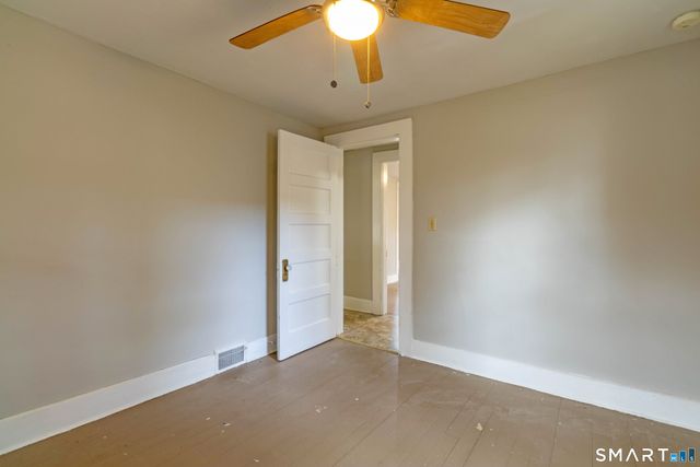 26 Stoddard Street, Seymour, CT 06483